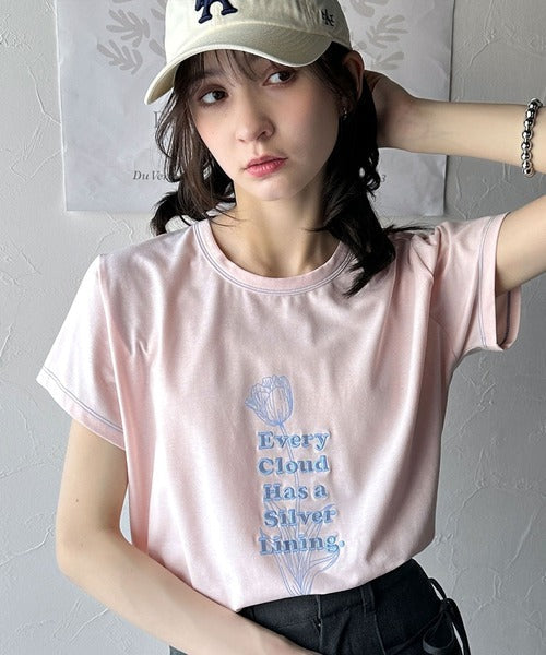 上品さが魅力。フラワープリントグラフィック刺繍Tシャツ（半袖） ce1050268