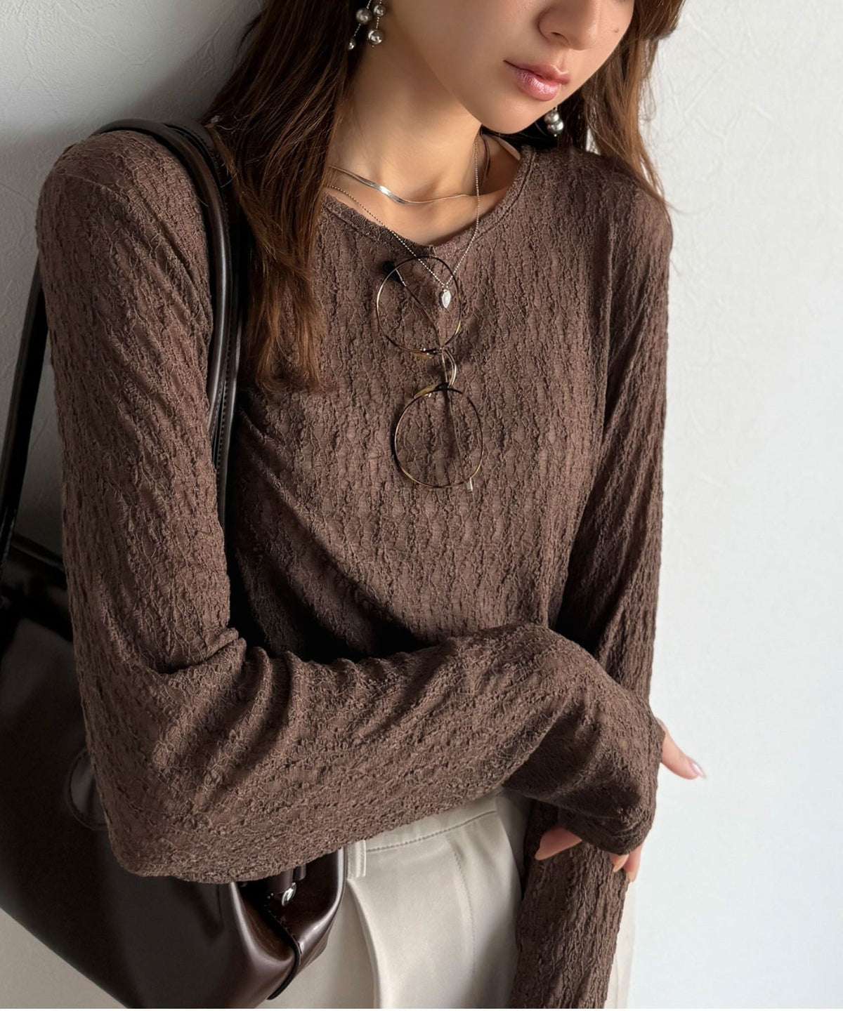 ほどよい透け感が大人上品。総柄シアーレーストップス(長袖) ce1010488