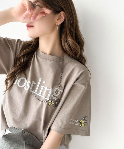 ナチュラルな中に、さりげない華。綿100％ロゴ×フラワー刺繍ビッグTシャツ（半袖） ce1260485