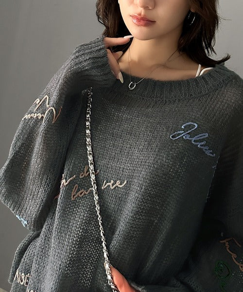 【mily bilet】女性らしさ滲み出る透け感が魅力。透かし編みランダム刺繍ルーズニット mi1029079