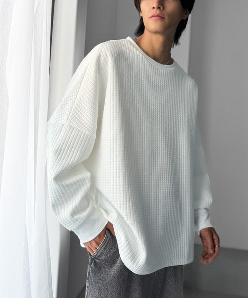 《JaVaジャバコラボ》シンプルなのに埋もれない、表情豊かな一着。ふくれジャガード オーバーサイズプルオーバー（長袖） jm1010693