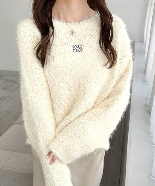 【mily bilet】愛され大人フェミニン。ポンポンフェザー胸刺繍ニット mi1029068