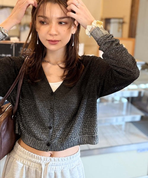 【mily bilet】抜け感とキラ感、どっちも欲張るのが正解◎箔プリントメッシュショート丈Vネックカーディガン(長袖) mi1259016