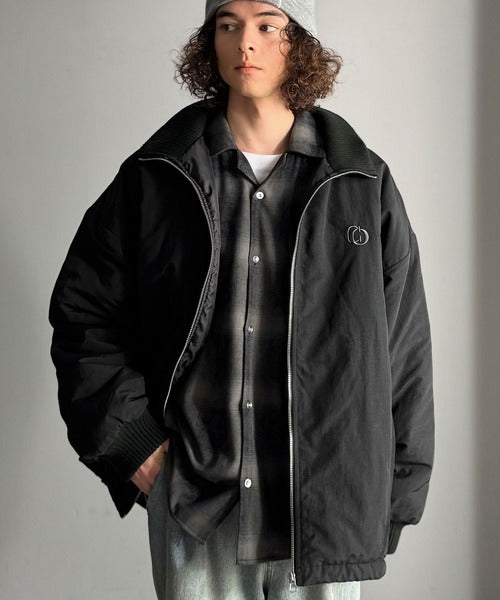 【Classical Origin】「防寒高機能。」リブハイネック中綿入りモンスターオーバージャケット／Ribbed High-Neck Padded Monster Oversized Jacket co1010036