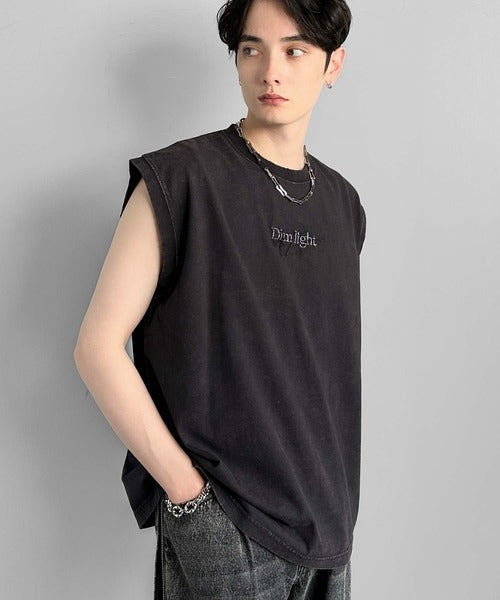 「1枚で主役。」紐刺繍スノーウォッシュ加工ノースリーブTシャツ／String Embroidery Snow-Washed Sleeveless T-Shirt co1150032