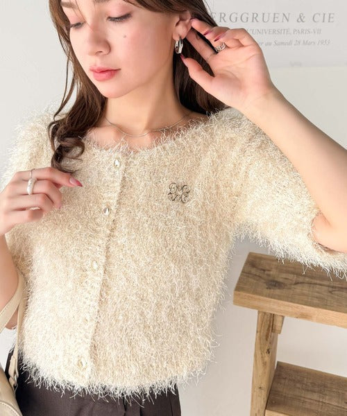 【mily bilet】ふんわり大人可愛い。ラメシャギーブローチ付きワンオフショル前後２WAYカーディガン mi1259012