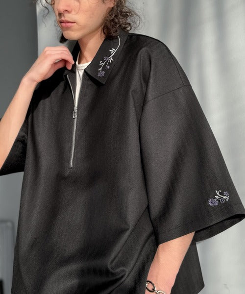 「高見え確定。」刺繍デザインジップシャツ／Embroidered Design Zip Shirt co1010043