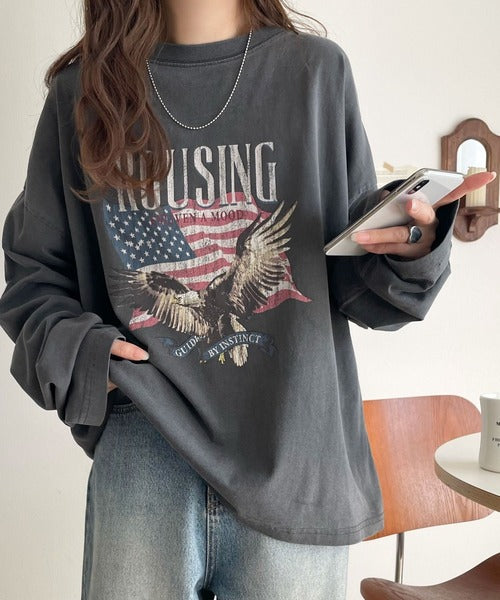 《JaVaジャバコラボ》ゆるっとカジュアルに着こなす。綿100%ピグメント加工グラフィックプリントTシャツ（長袖） jv1050407
