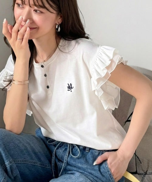 【mily bilet】ふわっと華やか、でも凛と。袖フリルコンパクトTシャツ mi1329092
