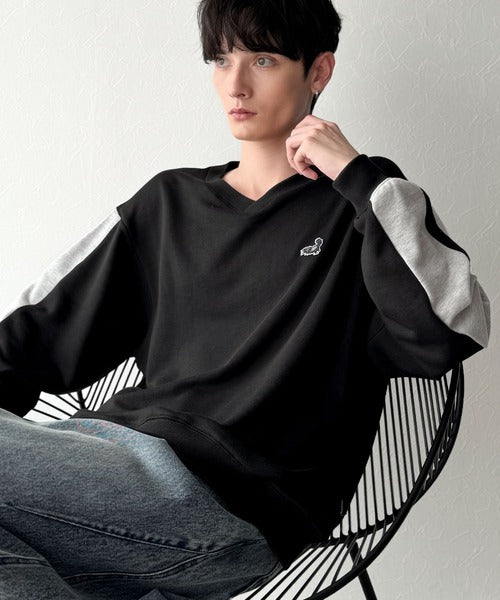 【Classical Origin】「個性をアクセントに。」袖ライン配色Vネックスウェットトレーナー（長袖）／Color Blocked Sleeves V-Neck Sweat Trainer co1150044