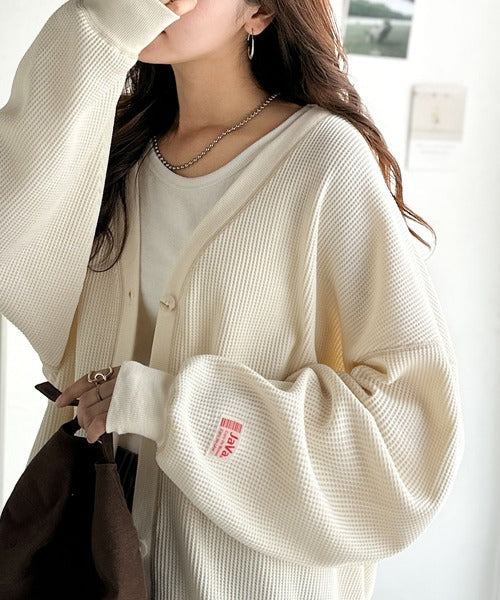 《JaVaジャバコラボ》ラフで上品な大人のゆるカジュアル。配色ステッチVネックワッフルカーディガン（長袖） jv1260505