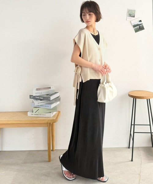 【Classical Evon】楽ちんと上品は、欲張れる。 ニットベスト×プリーツカットストレートワンピース（セットアップ） ev1260621