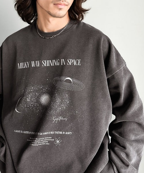《Javaジャバコラボ》サマになる宇宙柄プリント。ピグメントビッグスウェット裏起毛トップス jm1029090