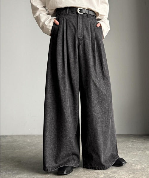 【Classical Origin】「贅沢シルエット。」3タックワイドデニムスラックス／Triple-Tuck Wide Denim Trousers co0900001
