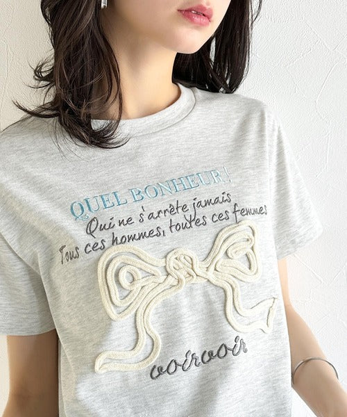 【mily bilet】華やか大人ガーリー。リボンコード刺繍プレートデザインTシャツ mi1329025
