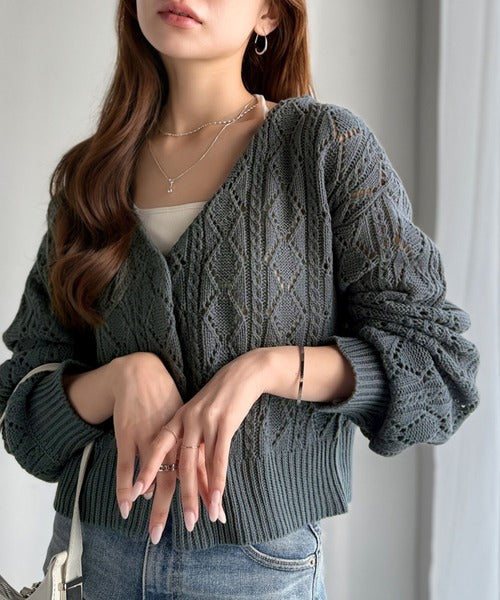 着るたび、雰囲気美人。前後2way格子柄透かし編みショート丈ニットカーディガン（長袖） ce1260448