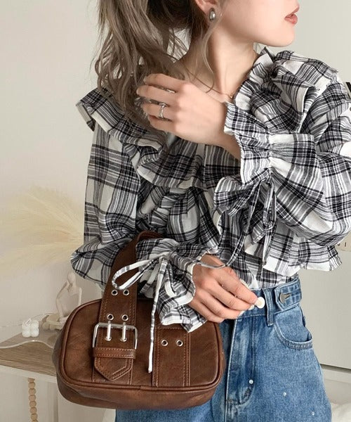 【mily bilet】全方位、上品シルエット。フリル使いオフショル２WAYキャンディースリーブブラウス mi1139047