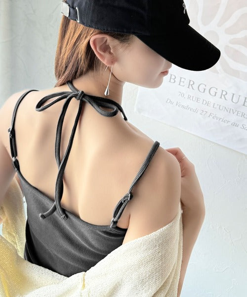 【mily bilet】オールシーズンの必需品！カップ付きホルターネック風ストラップキャミソール mi1019086