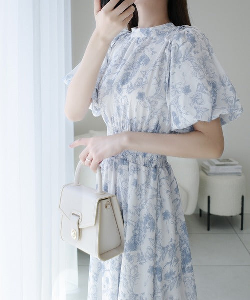 【mily bilet】爽やかで優雅な大人フェミニン。肩開きリボン２WAY花柄バルーン袖ワンピース（ロング丈） mi1139084