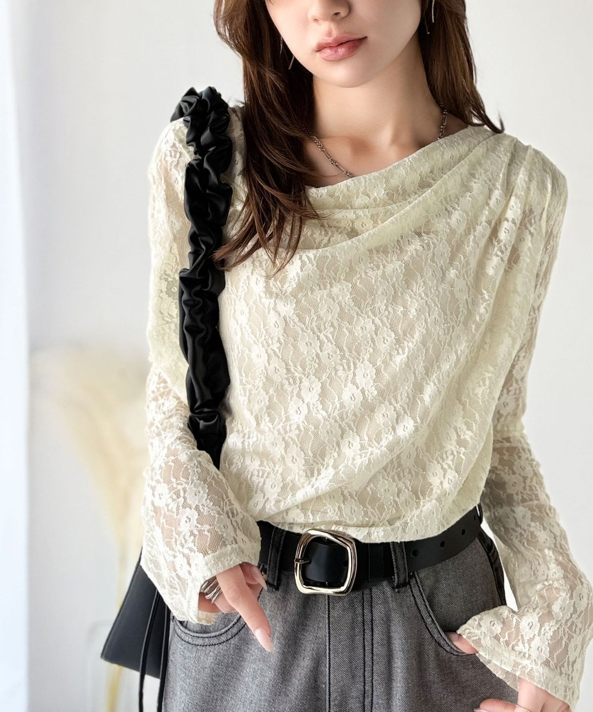 【mily bilet】甘さと上品さを叶える。着回し抜群な花柄レースフラワープリントドレープカットソー(長袖) mi1269005