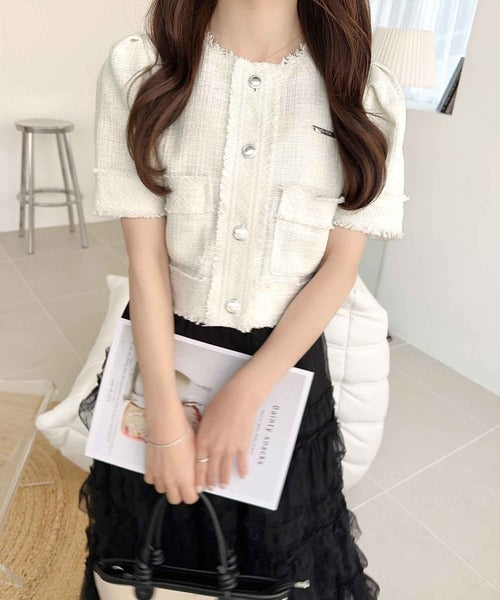 【mily bilet】女性らしさ漂う。ロゴプレート使い半袖ラメ入りツイードジャケット mi1019084