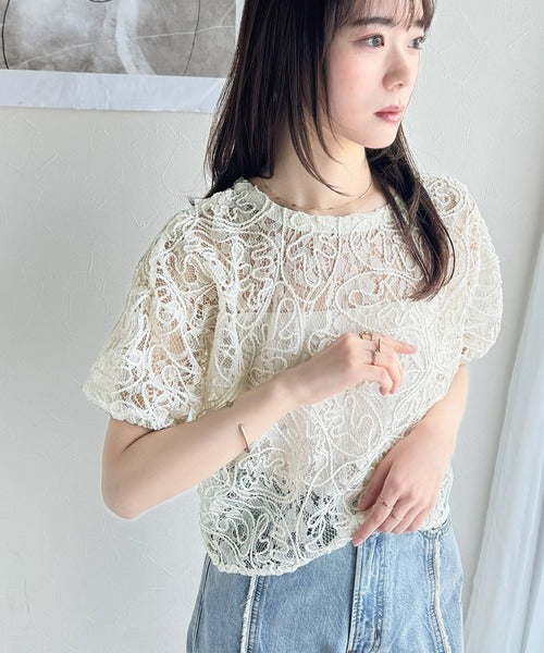 【mily bilet】大人の華やかトップス。ハートボタン使い前後2way花柄レースコード刺繍カーディガン(半袖） mi1019069