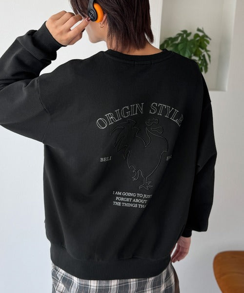 【Classical Origin】バックスタイルで魅せるベーシックな一枚。Rooster Back Embroidered Sweat Trainer／ルースターバック刺繍スウェットトレーナー co1010039