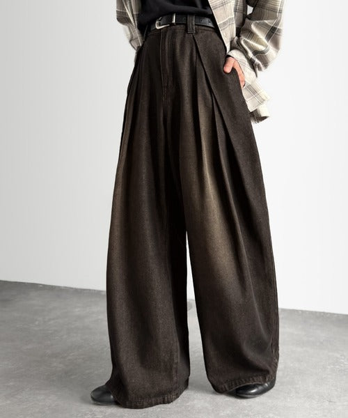 ヴィンテージ加工3タックワイドバルーンデニムパンツ／Vintage-Washed Three-Tuck Wide Balloon Denim Pants co0900009