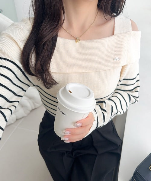 【mily bilet】抜け感たっぷり大人の肌見せ。ワンオフショルアクセントボタンボーダーニット(長袖) mi1259019