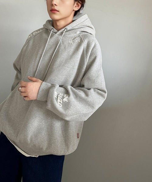 《JaVa ジャバコラボ》ラフに過ごしたい日にもトレンドをプラス。ランダム刺繍裏起毛パーカー jm1260293