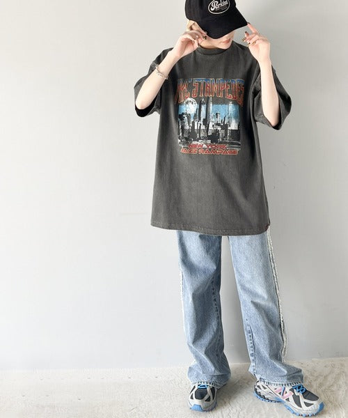 《JAVA ジャバコラボ》トレンドのヴィンテージ感が魅力。コットン100%グラフィックプリントピグメントビッグTシャツ jv1029051