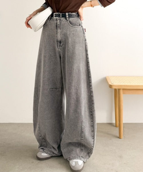 《JaVaジャバコラボ》ゆるっと可愛い、最旬シルエット。バレルレッグワイドカーブデニムパンツ jv1400004