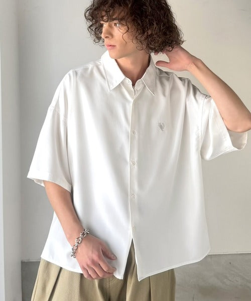 《JaVaジャバコラボ》【接触冷感機能付き】触れた瞬間ひんやり心地よく、今どきな抜け感を演出。とろみドレープオーバーサイズシャツ jo1320018
