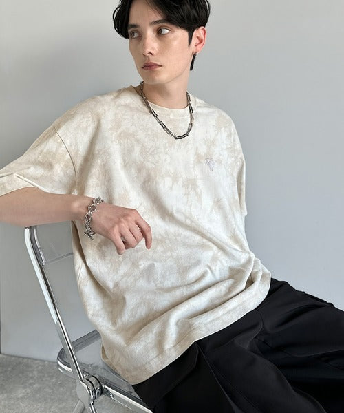 「視線を独り占め。」タイダイ染め刺繍入りオーバーサイズTシャツ／Tie-Dye Embroidered Oversize T-Shirt co1150031
