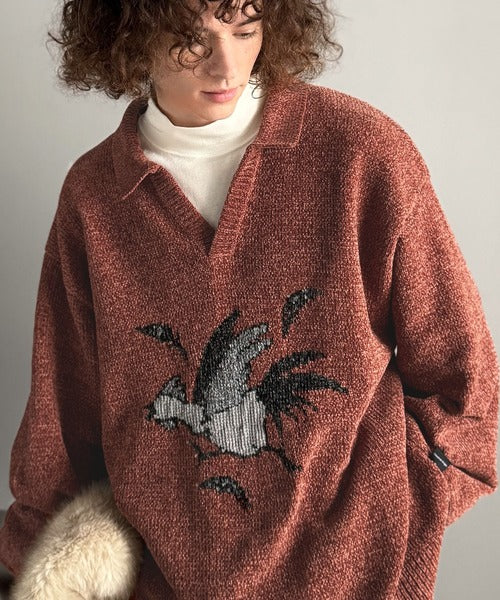 【Classical Origin】「個性で遊ぶ。」モール糸使いルースター柄襟付きVネックセーター／Chenille Yarn Rooster Motif Collared V-Neck Sweater co1150075