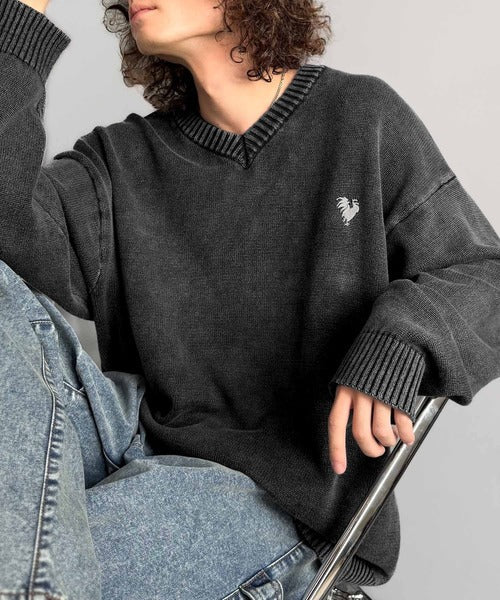 【Classical Origin】「自分ウケ最強。」綿100％刺繍入りピグメント加工Vネックセーター／Pigment-Dyed 100% Cotton Embroidered V-Neck Sweater co0780016