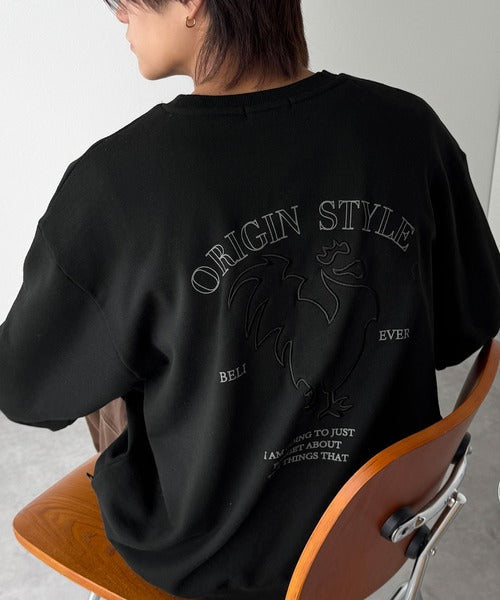 【Classical Origin】バックスタイルで魅せるベーシックな一枚。Rooster Back Embroidered Sweat Trainer／ルースターバック刺繍スウェットトレーナー co1010039
