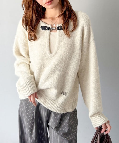 【mily bilet】癒しのモヘアタッチ。バックル使いVネックニット（長袖） mi1029138