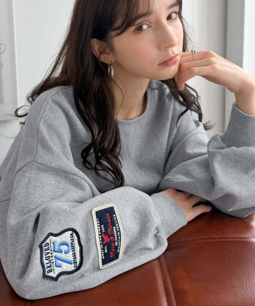 《JaVaジャバコラボ》右腕最強説！ゆるっと着映える、こなれ感たっぷりの袖ワッペン裏起毛プルオーバー（オーバーサイズ） jv1050405