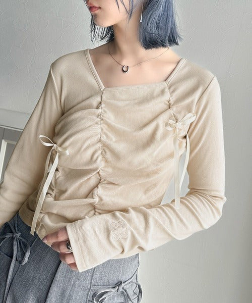 【mily bilet】大人ガーリーな雰囲気。サテンリボン付き袖口刺繍ギャザーリブカットソー mi1359003