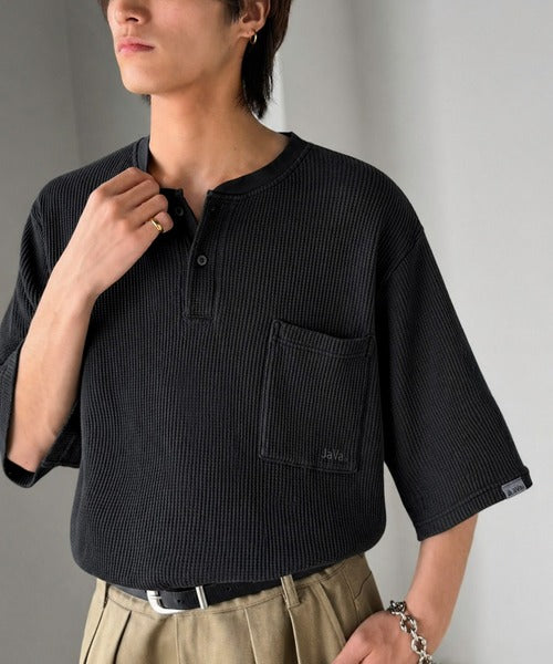《JaVaジャバコラボ》「古着っぽい」がちょうどいい。綿100％ワッフル ピグメント加工 ヘビーウェイト素材 胸ポケット付きヘンリーネックTシャツ jo0780022