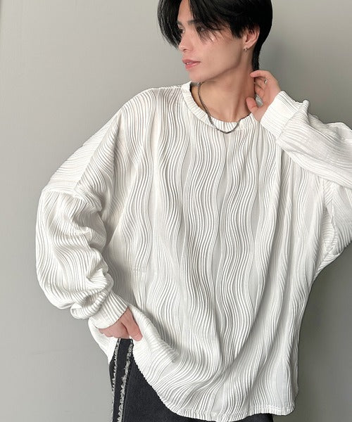 ゆるさとスタイリッシュを両立。オーバーサイズウェーブ柄ジャガード長袖Ｔシャツ cm1010428
