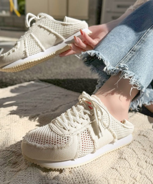 《JaVaジャバコラボ》風を履こう。足元から涼しく軽やかに！メッシュデザインスライドオンスニーカー jv1129022