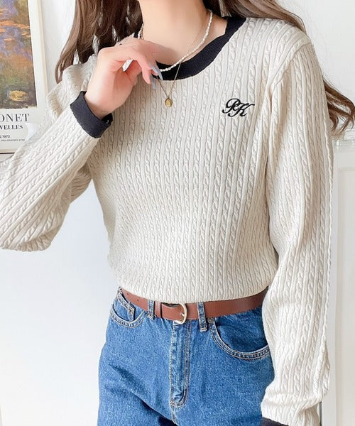 ワンポイント刺繍がレトロ可愛い。ケーブル編み胸刺繍長袖ニット ce1020146