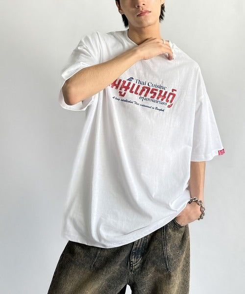 《JaVaジャバコラボ》綿100％お洒落見え確定。タイニーズレストラン風プリント半袖T(オーバーサイズ) jm1029127