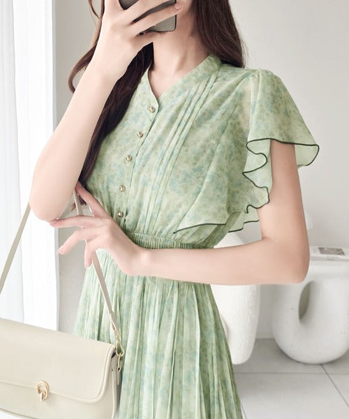 【mily bilet】水彩調の花柄が目を惹く、大人の袖フリルプリーツワンピース（半袖） mi1139116