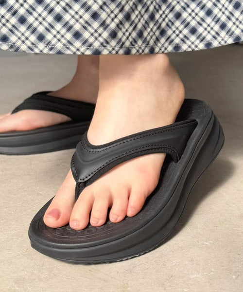 《JaVaジャバコラボ》歩くたび足が喜ぶ！ふわっと沈んで、やさしく弾む。包み込まれるご褒美サンダル。柔らかクッション+4cm厚底リカバリーサンダル jv1417004