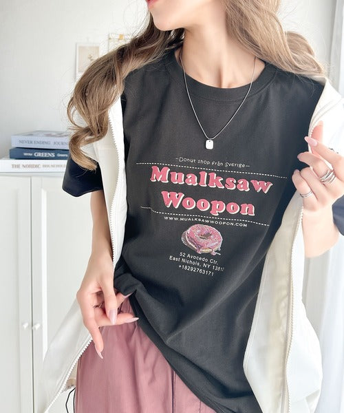 デイリーに着映える。綿100%ドーナツショップPRグラフィックTシャツ mo1310048