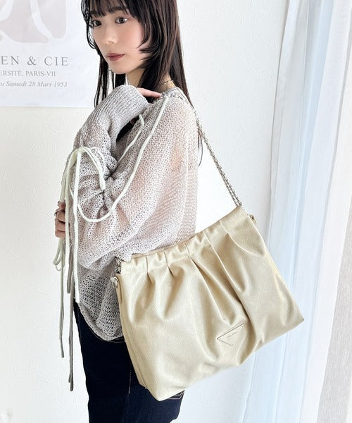 【mily bilet】洗練デザイン＆機能性。エンボス加工フェイクレザー2WAYショルダーバッグ mi1159047
