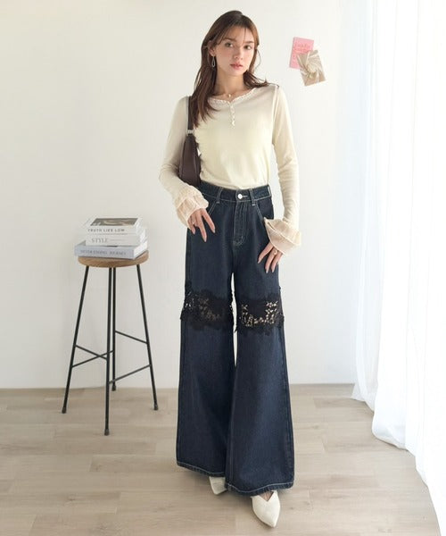 【mily bilet】大人フェミニンを叶える。袖フリルレースヘンリーネックトップス mi1359050
